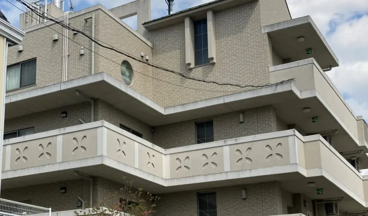 枚方市の介護付き有料老人ホーム「ReHOPE御殿山北館」